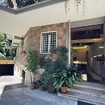 Appia 101 Guest House